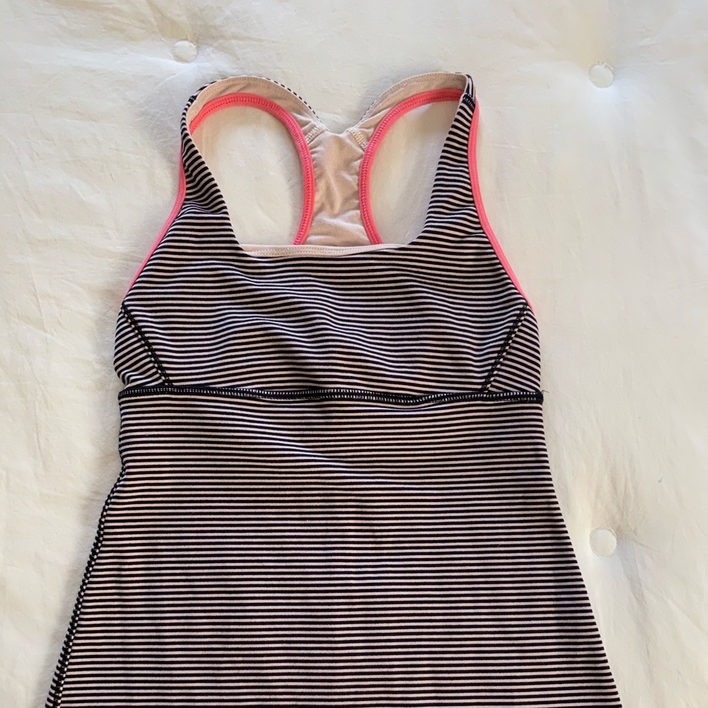 Lululemon top